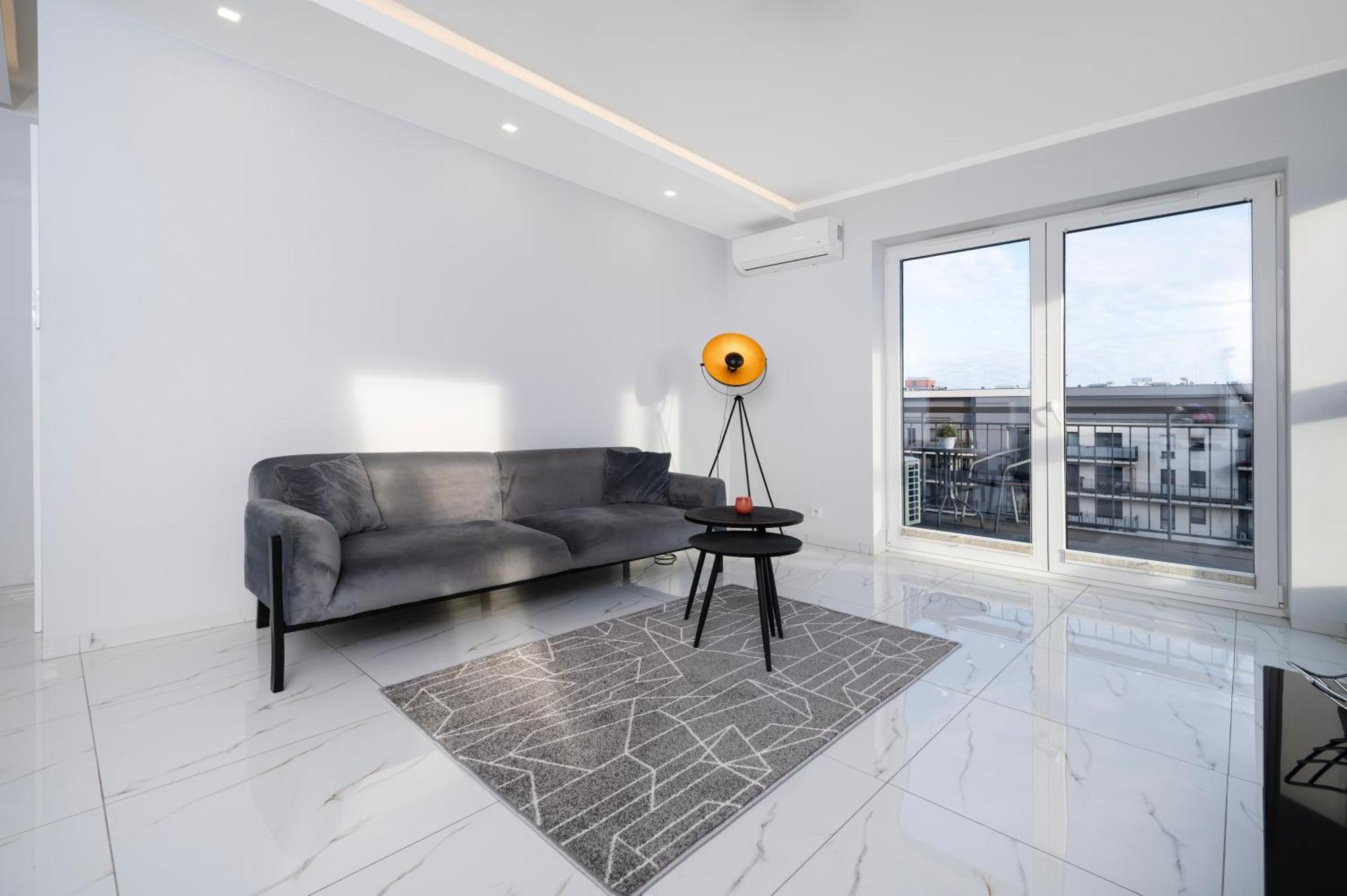 Apartament Downtown - Balcony - By Rentujemy *
